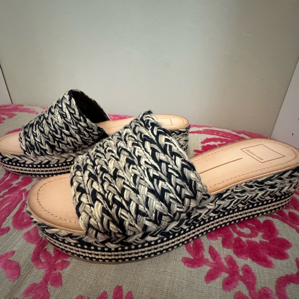 Dolce Vita Pazli Black Beige Raffia Platform Slides 9.5